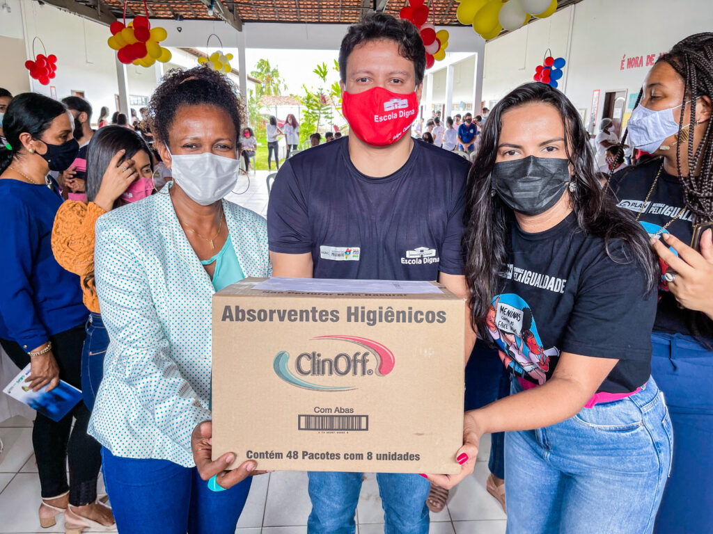 Mais de 160 mil meninas que estudam na rede estadual receberão absorventes do Governo do Maranhão