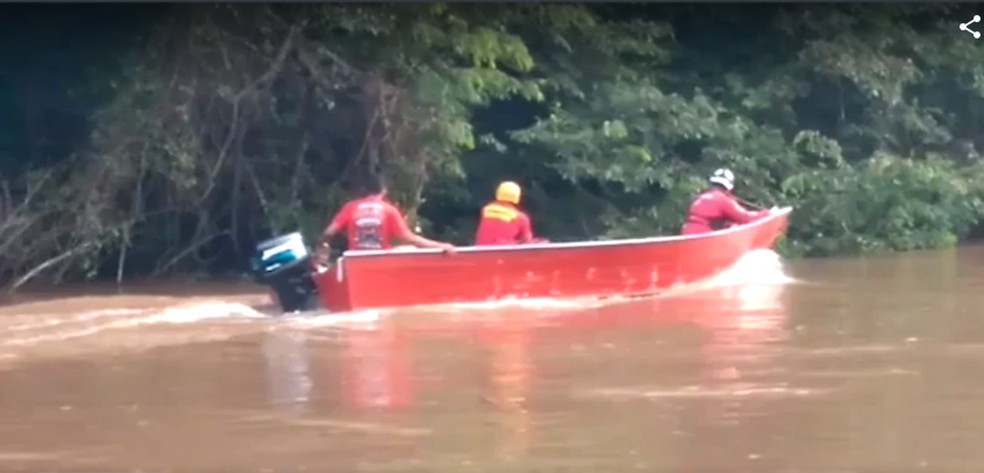 Mãe e filho desaparecem após canoa virar no rio Itapecuru em Caxias