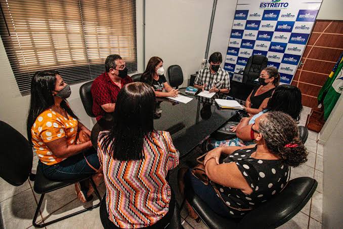 Leo Cunha não cumpre acordo com a Educação e servidores prepararam nova manifestação em Estreito