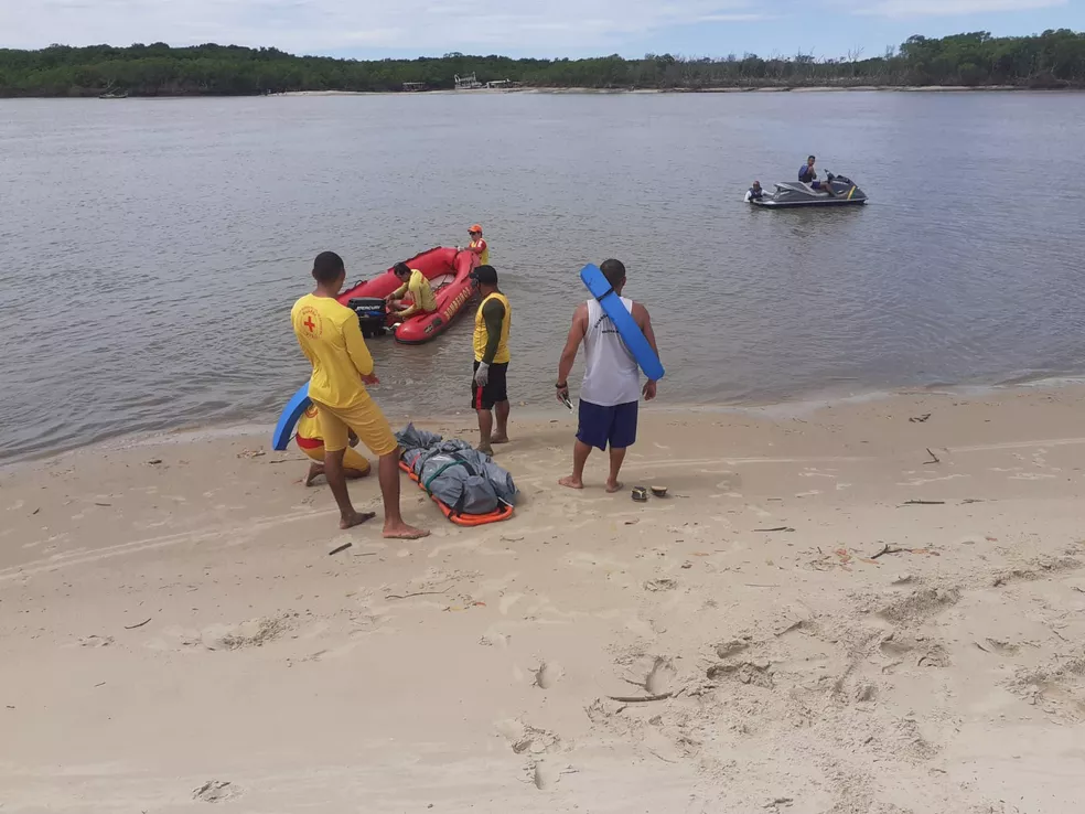 Corpo de homem é encontrado na praia de Carimã em Raposa