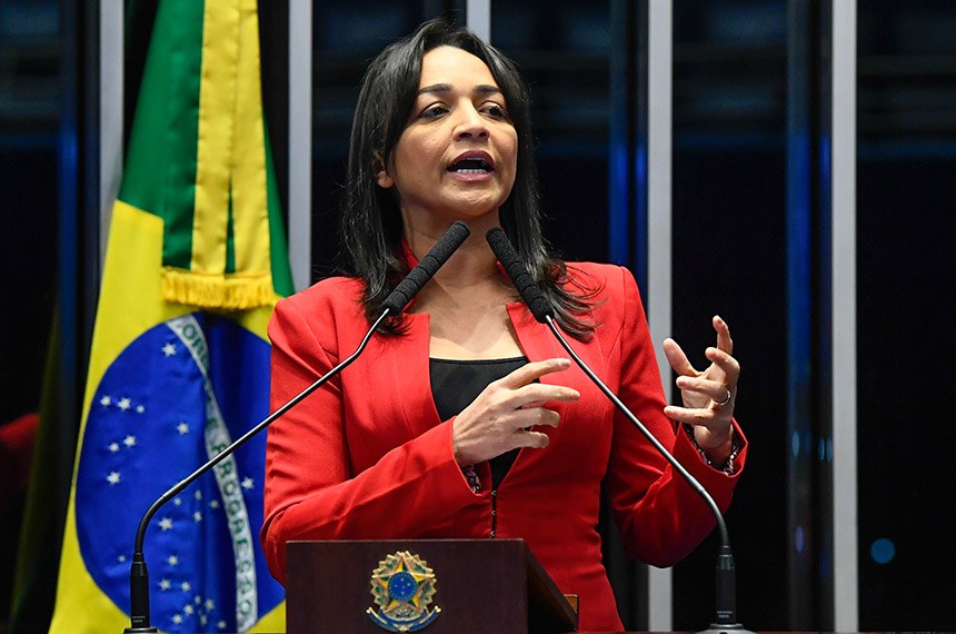 Eliziane Gama assina CPI do MEC para investigar pastores e ex-ministro de Bolsonaro