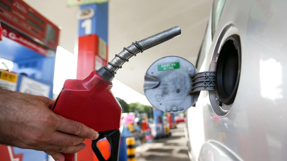 Petrobras reajusta preços dos combustíveis: gasolina sobe 5,18%; alta do diesel é de 14,26%