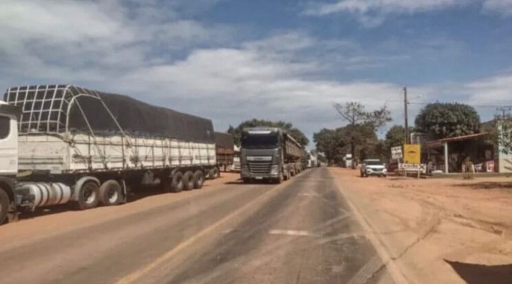 Indígenas interditam pela 4ª vez a BR-226 entre Barra do Corda e Grajaú