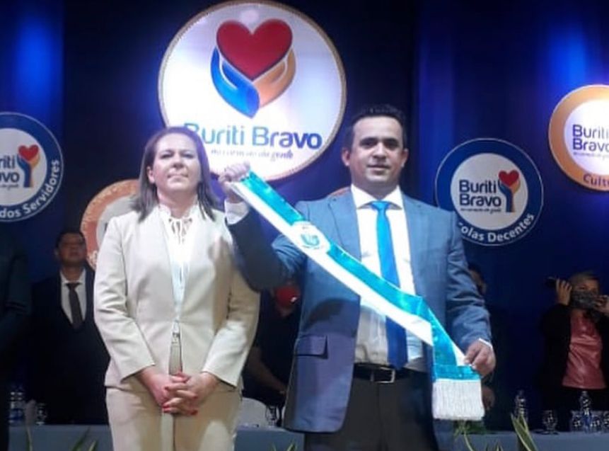 NEPOTISMO: Mãe, esposa e irmã do presidente da Câmara de Buriti Bravo estão na folha da Prefeitura