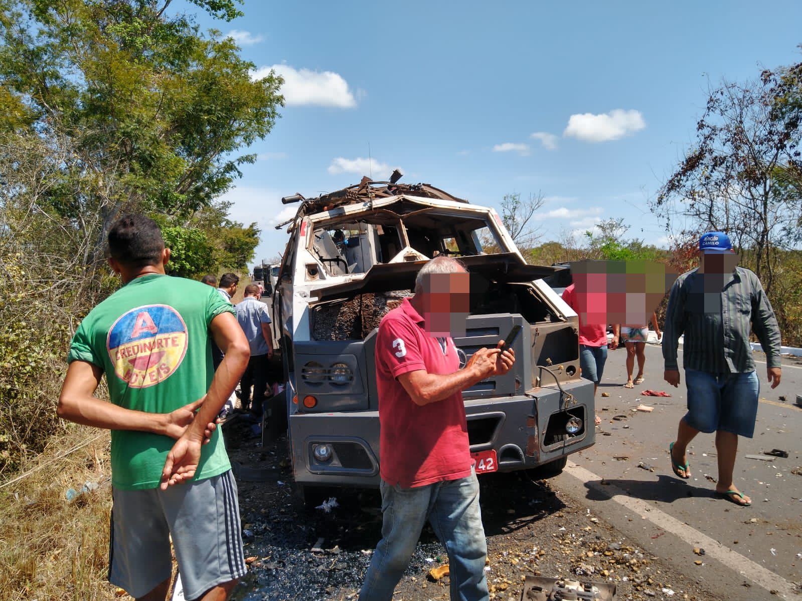 Criminosos explodem carro forte na BR-316 no Maranhão