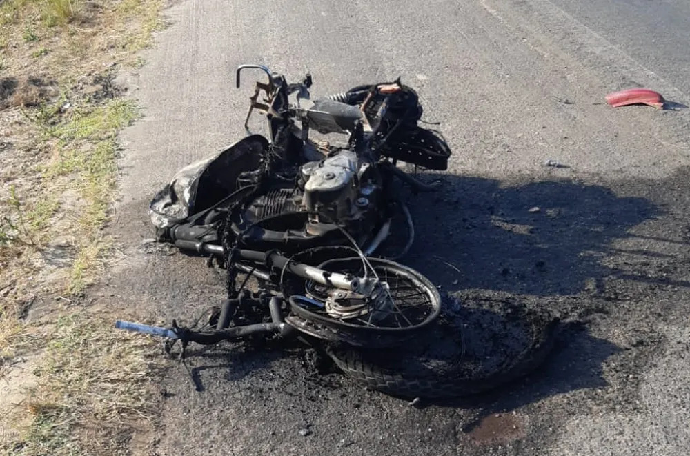 Motociclista morre após invadir contramão e colidir contra ônibus na BR-316 em Santa Luzia do Paruá no MA