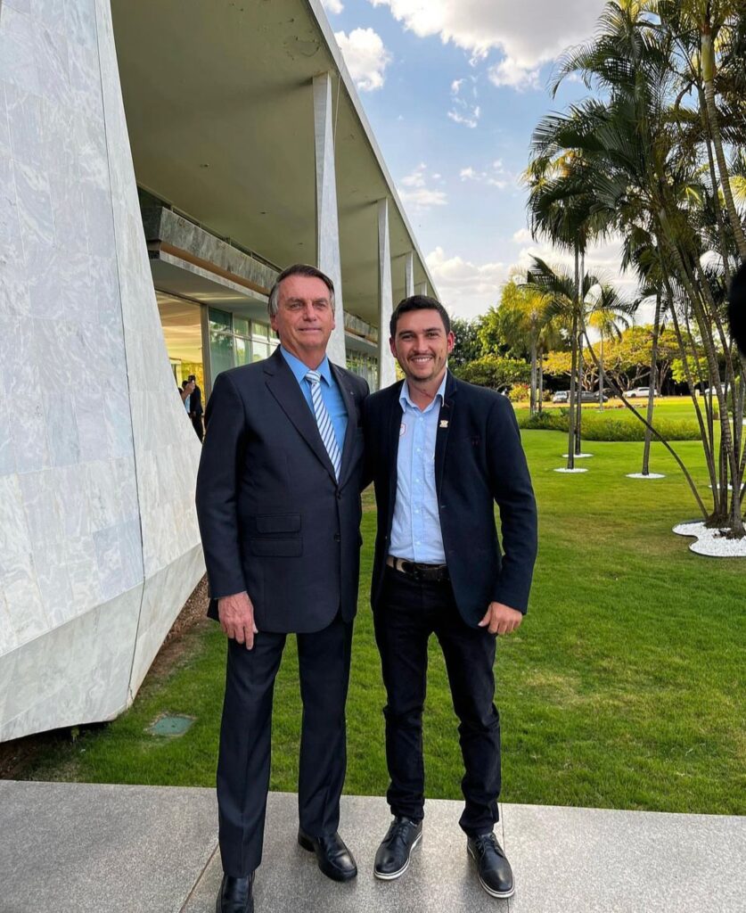 Prefeito de São Pedro dos Crentes Rômulo Arruda é recebido por Bolsonaro em Brasília