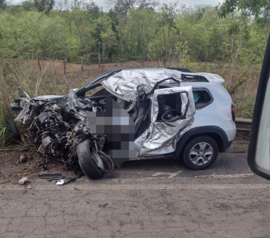 Buraco causa morte de três pessoas na BR-222 entre Vargem Grande e Chapadinha no MA