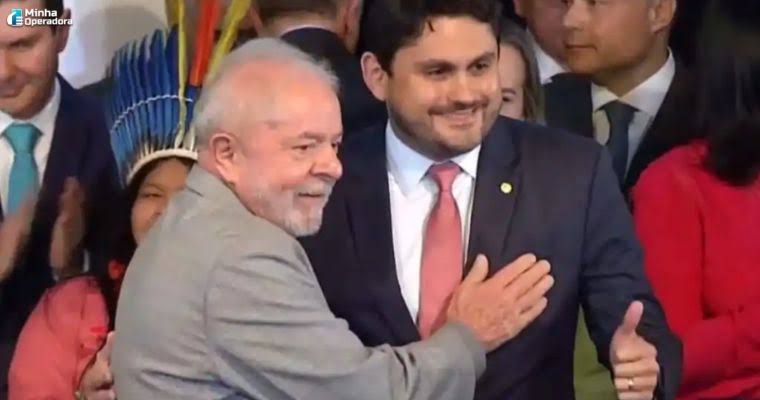 Lula anuncia Juscelino Filho ministro das comunicações e médico de Açailândia assume mandato