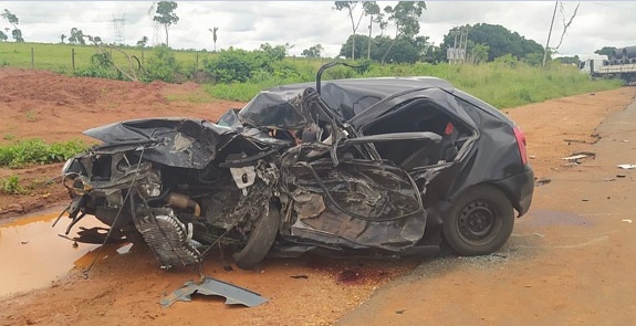 Três membros da mesma família que iriam para um velório morrem em acidente na BR-010 em Campestre no MA