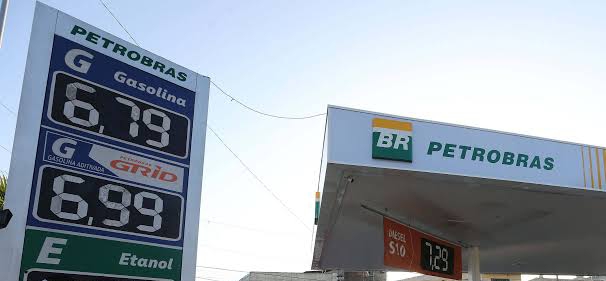 Gasolina sobe e chega a quase R$ 7,00 no primeiro dia do ano no Maranhão