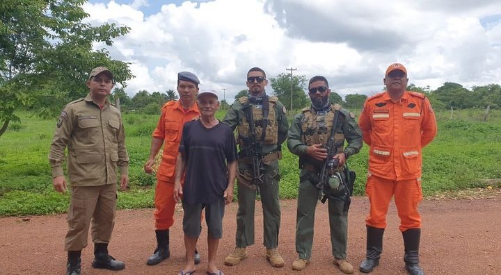 Com apoio de um helicóptero, bombeiros encontram idoso que estava desaparecido em floresta em Porto Franco