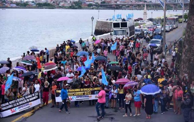 Professores do Maranhão realizam ato por reajuste salarial de 14,95%