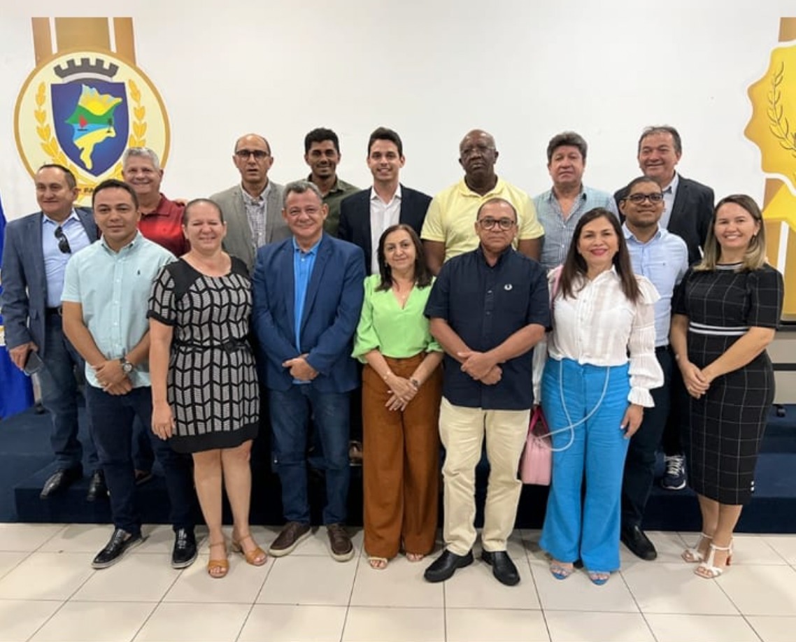 Prefeita Luciana Leocádio participa da primeira reunião ordinária da Famem