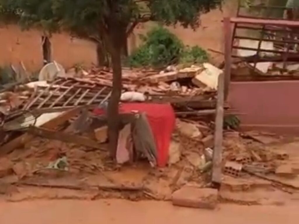 Deslizamento de terra deixa uma pessoa morta, feridos e desabrigados em Santa Luzia no MA