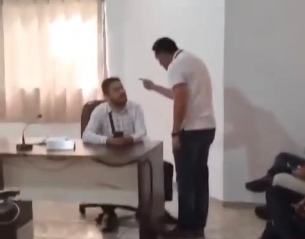 Prefeito invade sessão da Câmara e agride procurador no interior do Maranhão