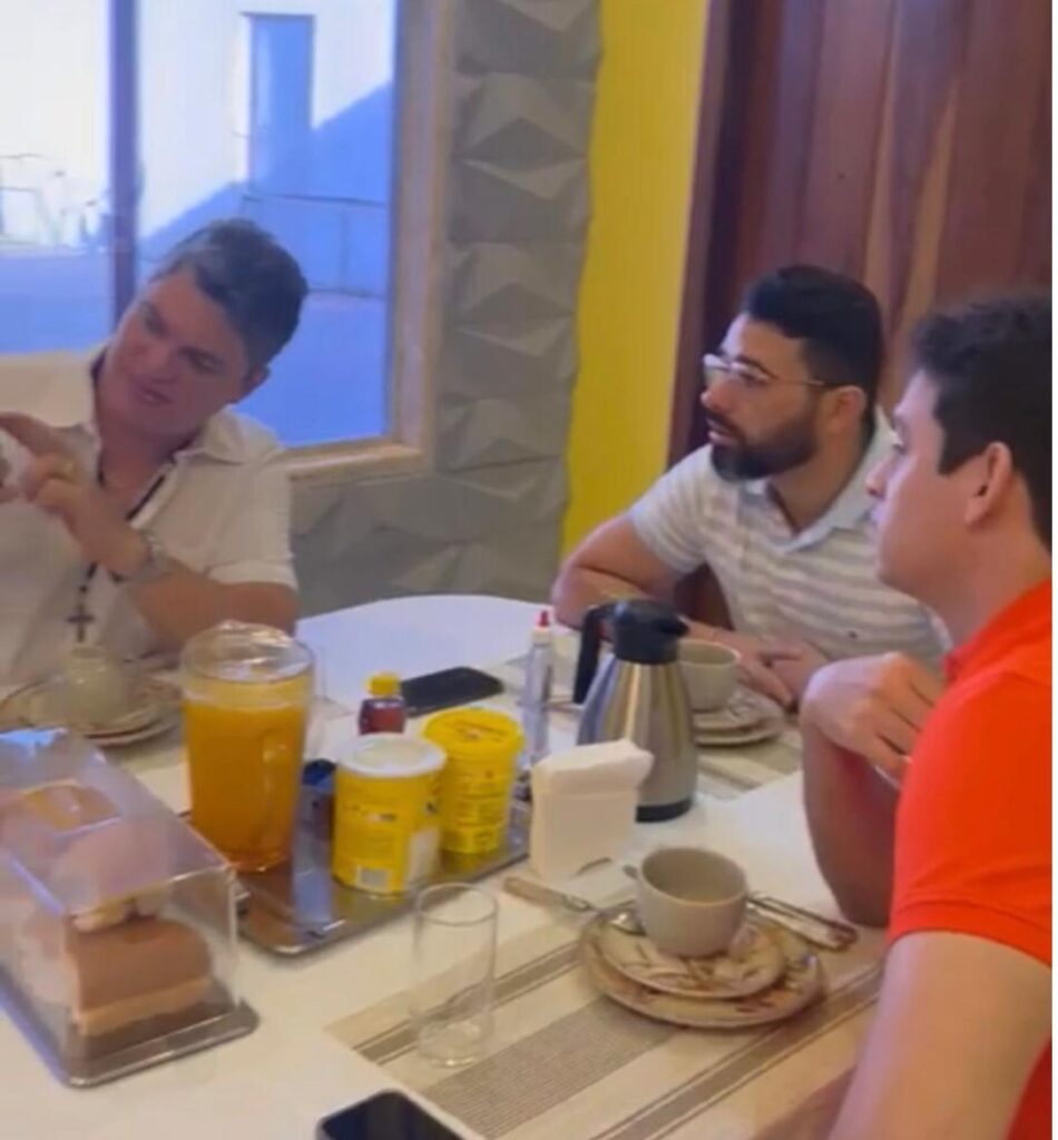 Café da manhã entre Ivo Rezende, Dr. Junior e Nagib, fortalece a parceria entre Famem, Governo e Peritoró