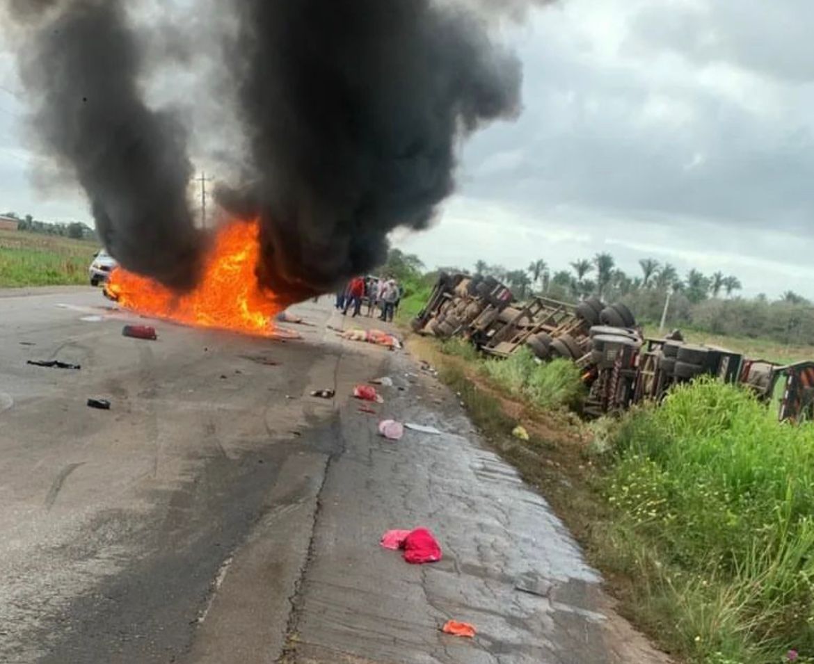 Acidente grave na BR-222 entre Arari e Vitória do Mearim no MA deixa mortos e feridos