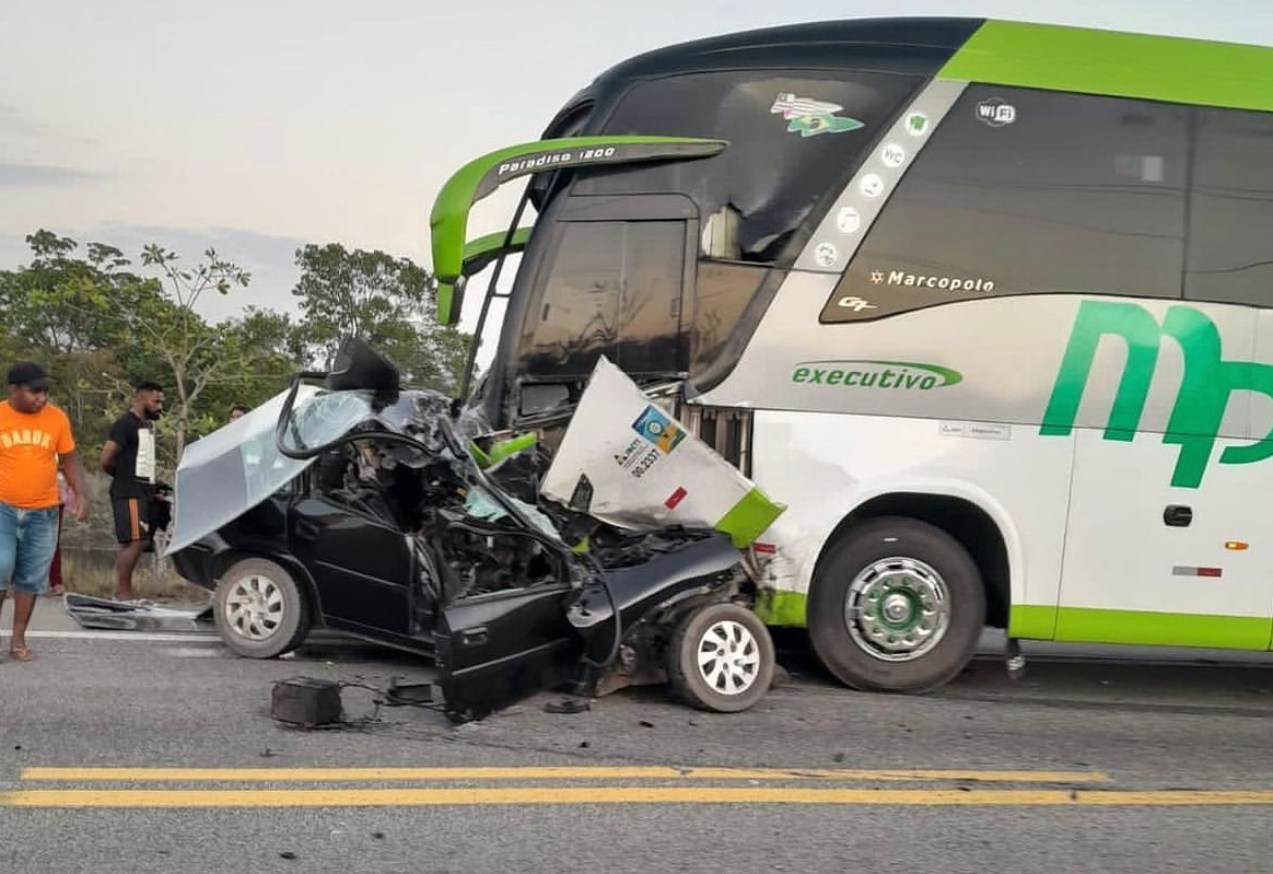 Acidente entre ônibus e carro no Maranhão deixa uma pessoa morta