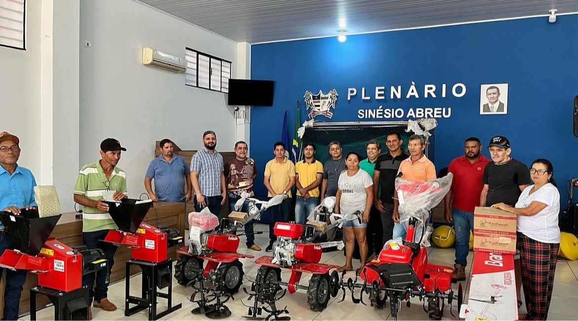 Subsecretário de Agricultura do Estado Cicin realiza entrega de equipamentos para agricultores em Estreito