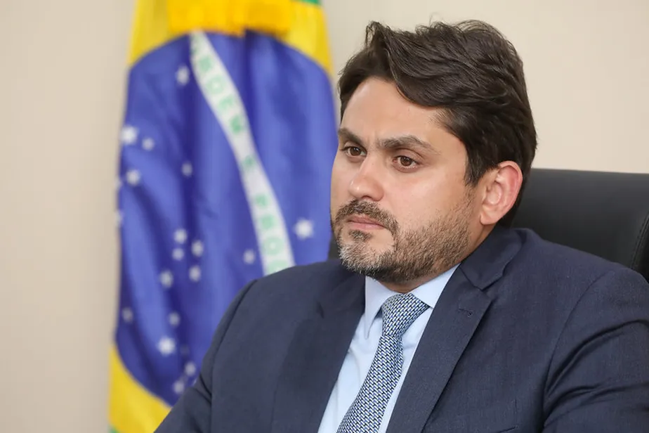 Mensagens mostram relação criminosa entre ministro Juscelino Filho do Maranhão e Eduardo DP, diz PF