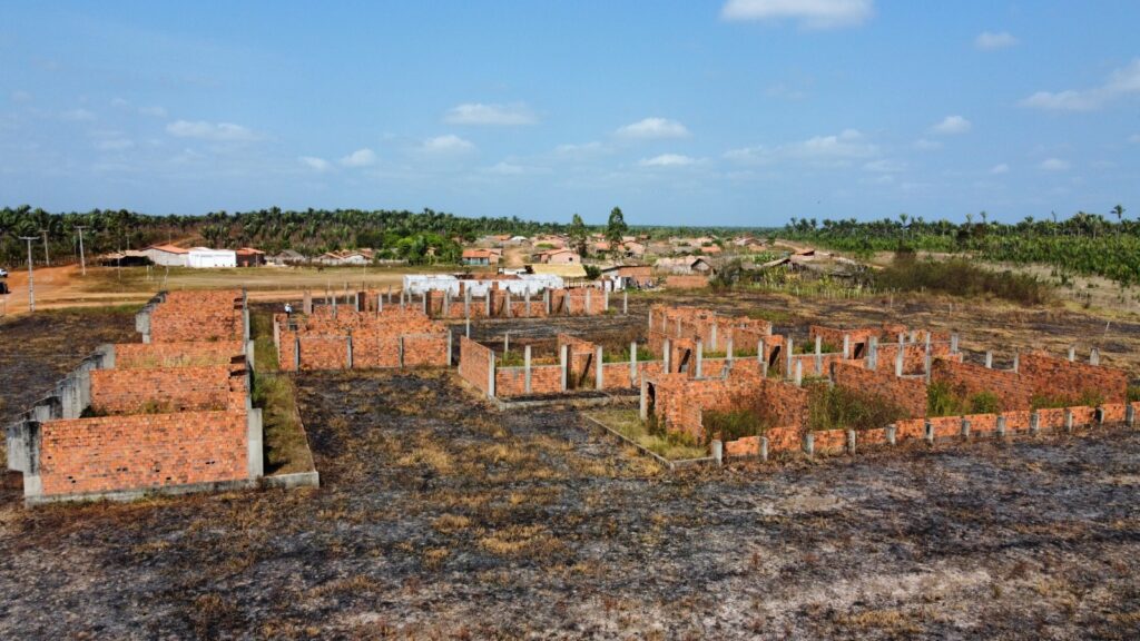 Prefeitura de Matões já gastou quase R$ 1 milhão em construção de escola abandonada com indícios de superfaturamento