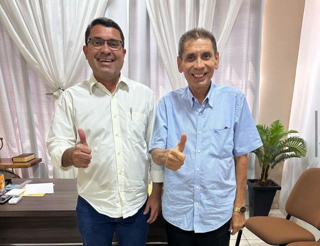 Pastor Cavalcante é criticado nas redes sociais após foto com pré-candidato a prefeito de Balsas ligado ao PT