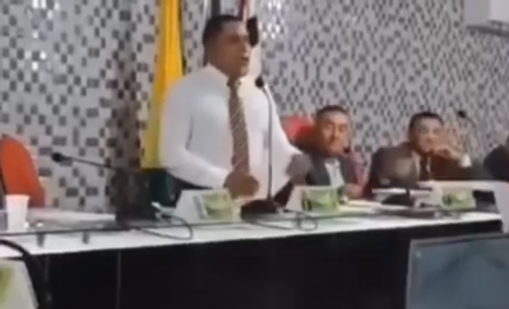 Vereador do Maranhão pergunta o que a Câmara está fazendo pelo povo e público responde: “Nada”