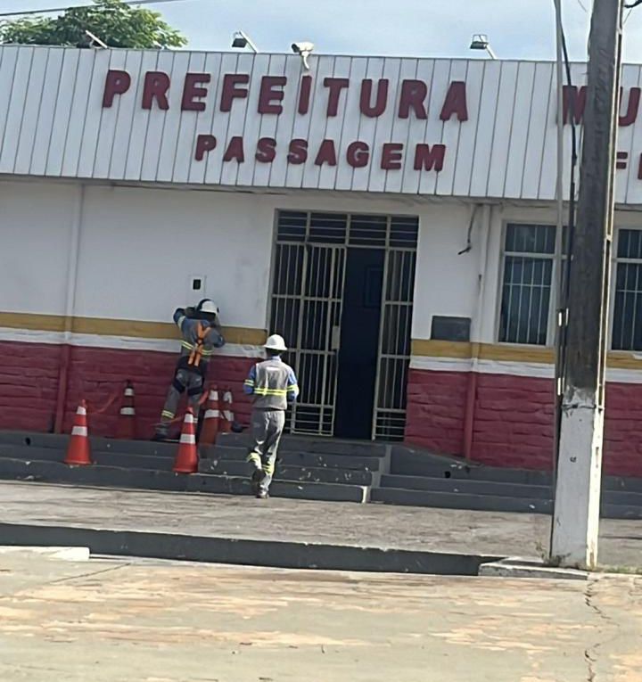 Prefeitura de Passagem Franca tem energia cortada pela falta de pagamento