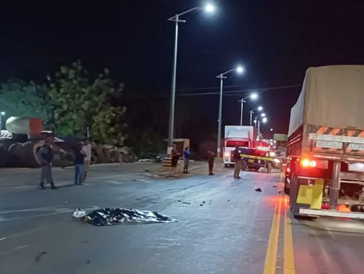 Motorista de caminhão socorre feridos de acidente e todos acabam atingidos por outro veículo na BR-230 em Balsas