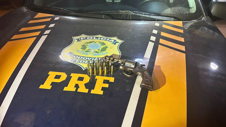 PRF apreende arma de fogo e munições durante fiscalização em Estreito