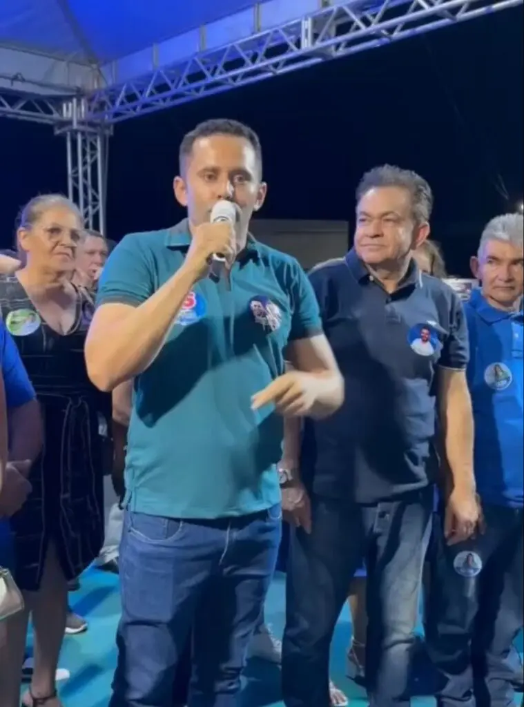 VÍDEO: Ex-prefeito Valmir Moraes insinua que população de Campestre come ração e gera revolta