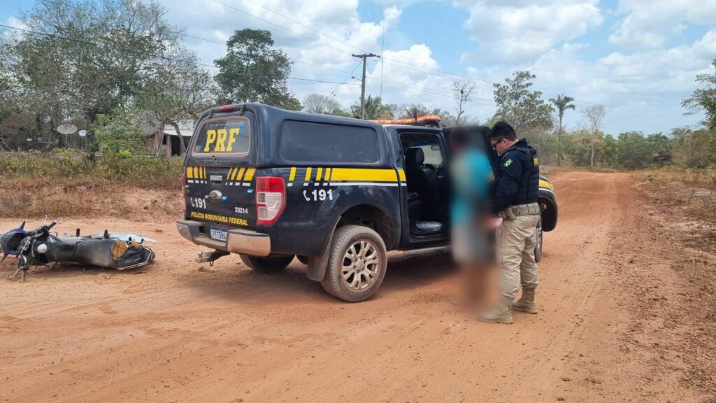 Motociclista é detido pela PRF após fugir de fiscalização na BR-316 em Caxias