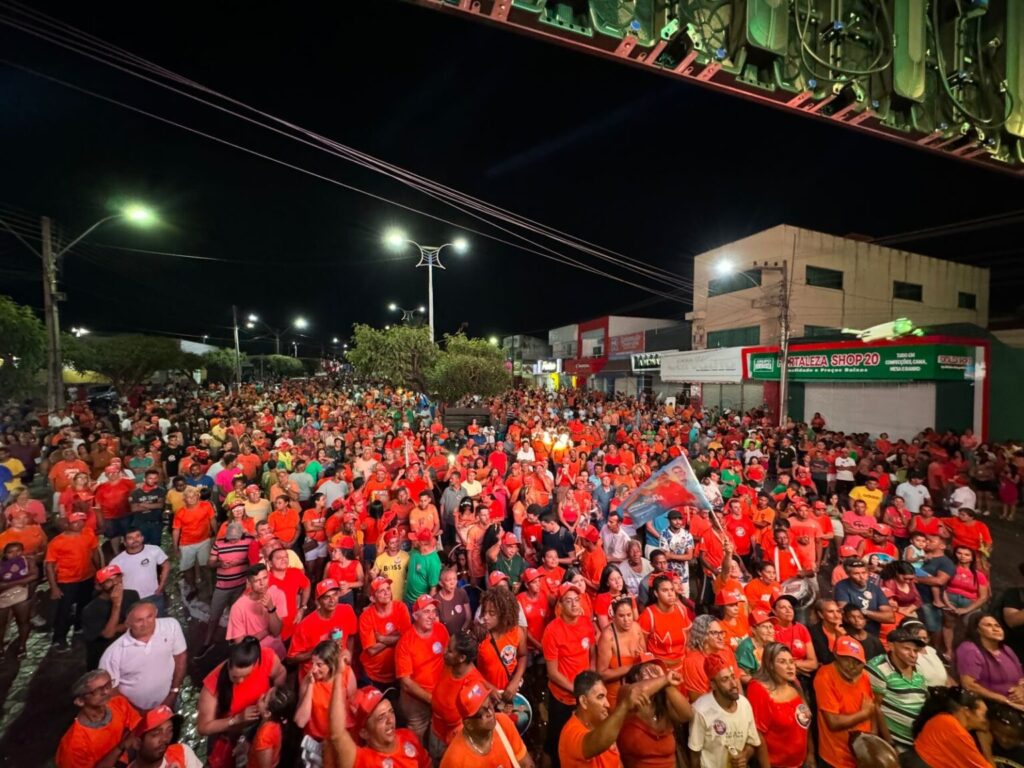 Dr. Alexandre realiza grande comício e arrastão se tornando favorito para vencer eleição em São João dos Patos