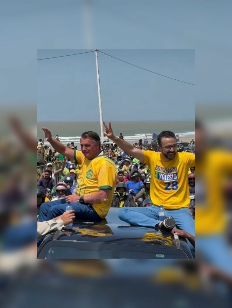 Multidão recebe Jair Bolsonaro em São Luís