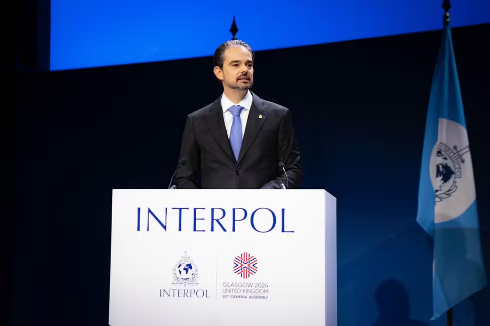 Delegado maranhense da Polícia Federal é eleito para comandar Interpol e se torna o primeiro brasileiro a ocupar o cargo