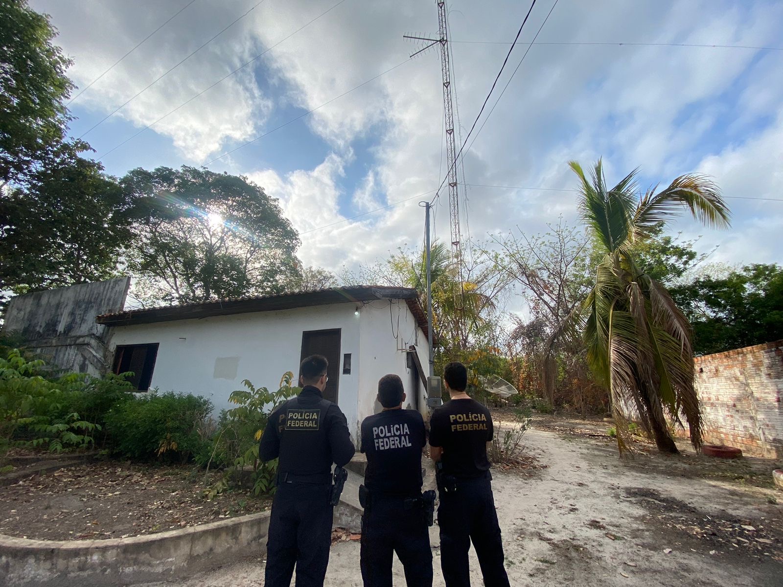 Polícia Federal fecha rádio irregular durante operação em São João do Sóter