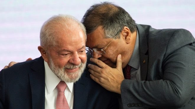 Decisões de Dino no STF ajudam governo Lula a se livrar de dificuldades, diz Folha de S.Paulo