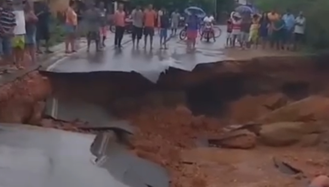 MA-278 entre São Francisco do Maranhão e Barão de Grajaú é cortada após forte chuva