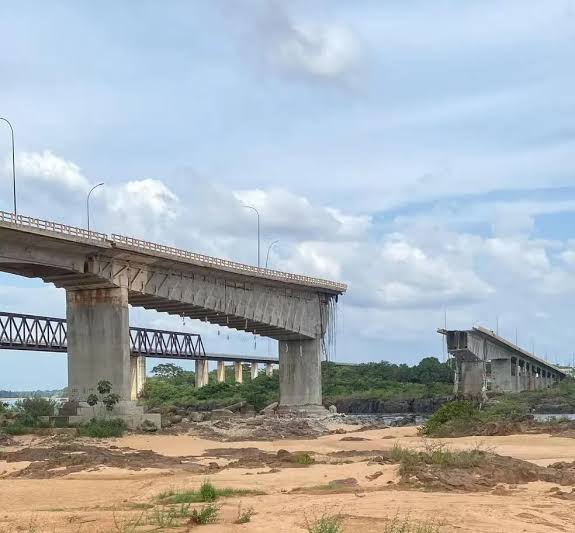 Superintendente e três servidores do DNIT são afastados durante investigação sobre queda de ponte em Estreito