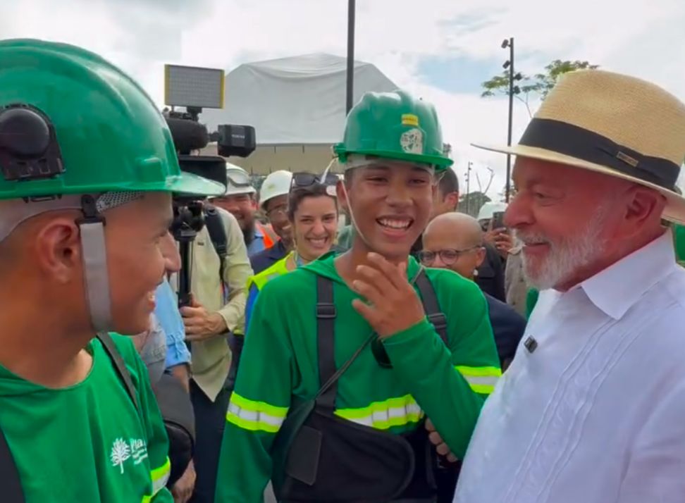 Maranhense que foi embora do Maranhão em busca de uma vida melhor, agradece Lula por emprego